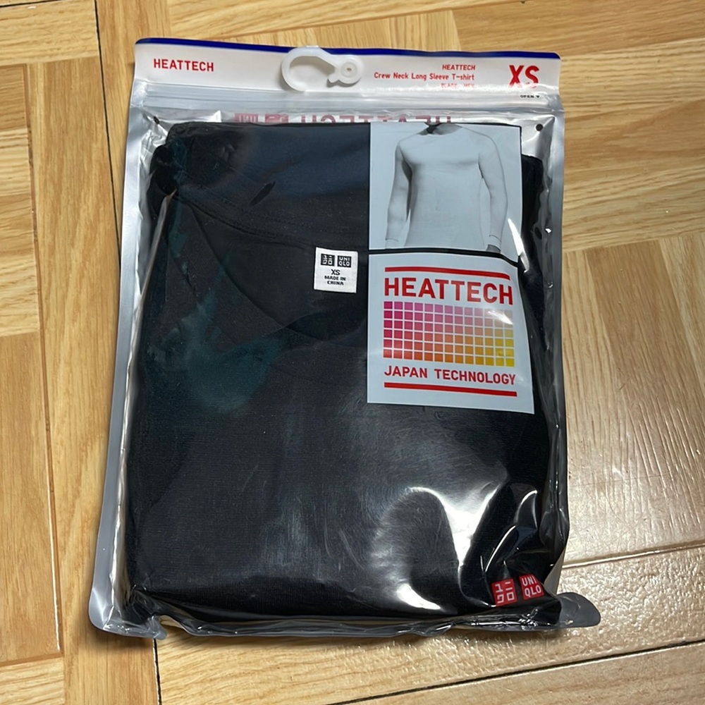 Uniqlo heattech crew neck long sleeve